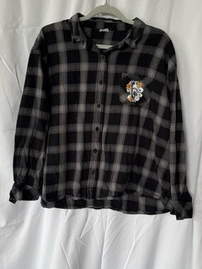 Spirit Black and Gray Plaid Button-Up Shirt